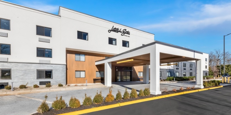 Latitude Suites in New Jersey, conveniently located for visitors exploring indoor attractions at Jersey Shore.